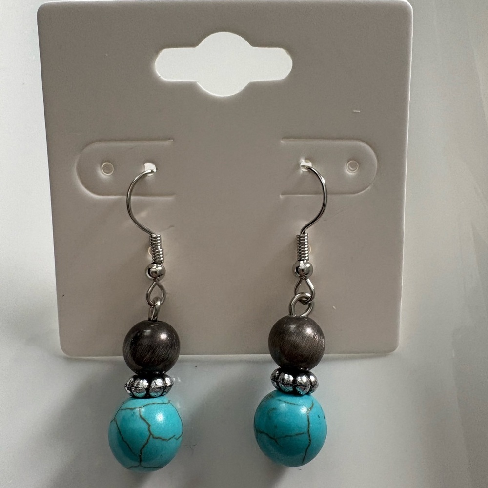 NWOT Turquoise and Silver Dangle Earrings